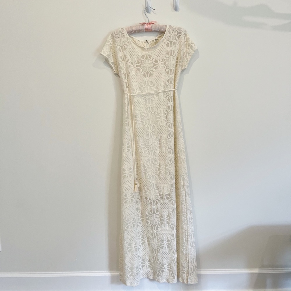 Anthropologie lace maxi dress with slip (XS) fits like a Small